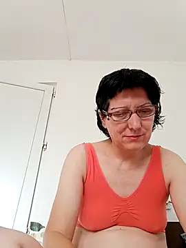 Vera Elle online show from November 2025 07:20:02 AM