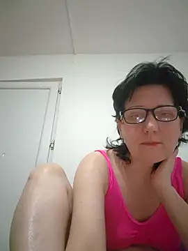 Snapshot of Vera_Elle chatting on April 2026 05:57:01 PM Vera Elle online show from April 2026 05:57:01 PM