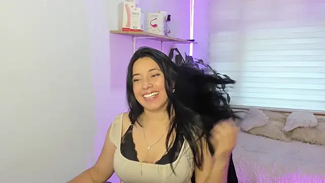 Snapshot of celeste_bonnet1 chatting on September 2025 07:06:02 PM celeste bonnet1 online show from September 2025 07:06:02 PM