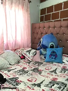 Rachellcooperrr online show from December 2025 09:20:01 PM