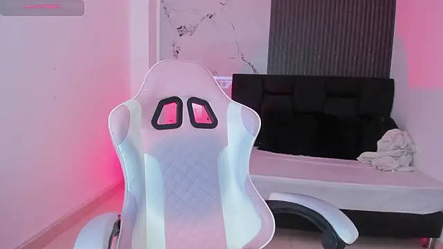 chloesagee online show from March 2026 10:16:01 PM