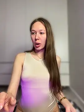 Molly Kisss online show from June 2026 05:40:02 PM