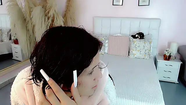 nathalialoes1 online show from November 2025 06:51:01 PM