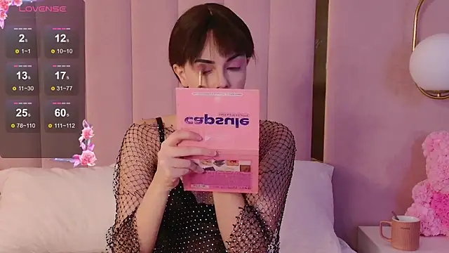 Snapshot of Miranda_Kerry chatting on December 2025 06:30:02 AM Miranda Kerry online show from December 2025 06:30:02 AM