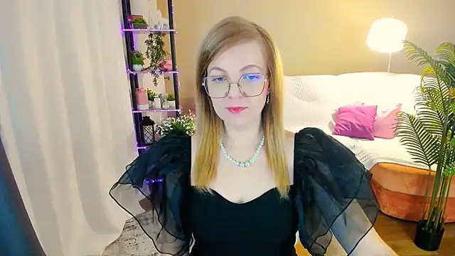 Snapshot of YourUniverser chatting on October 2025 04:13:01 AM YourUniverser online show from October 2025 04:13:01 AM