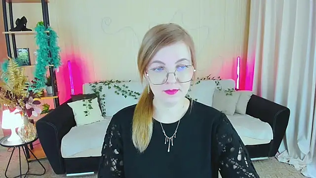 YourUniverser online show from November 2025 09:23:01 AM