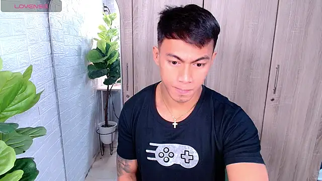 PinooyMilker online show from November 2025 04:04:01 AM