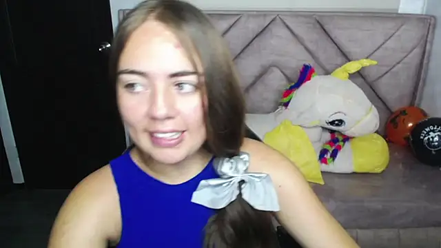 Luna Star v online show from October 2025 03:06:02 AM