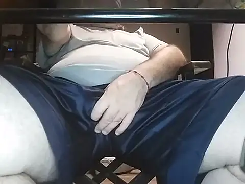 Snapshot of BabyBearMilk chatting on February 2026 10:33:01 PM BabyBearMilk online show from February 2026 10:33:01 PM