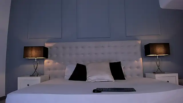 Snapshot of KellyRooss chatting on November 2025 12:15:02 PM KellyRooss online show from November 2025 12:15:02 PM