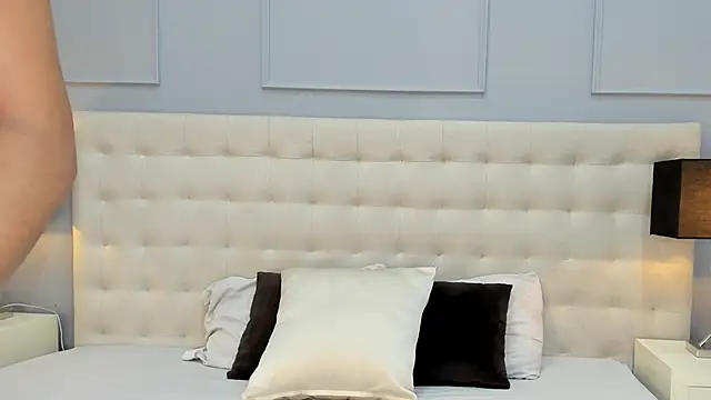 Snapshot of KellyRooss chatting on November 2025 12:07:01 PM KellyRooss online show from November 2025 12:07:01 PM