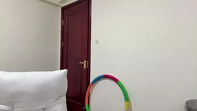 Nicole-13 online show from April 2026 01:14:01 AM