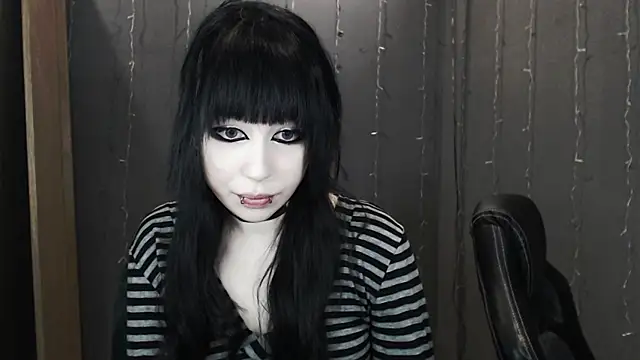  LUCY LAVE online show from March 2026 11:27:02 PM