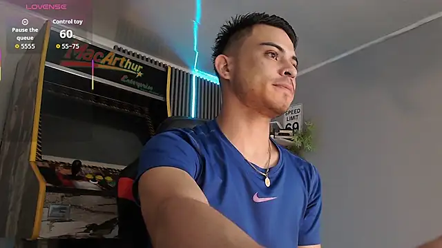 Bastian MCcormick online show from September 2025 12:17:02 PM