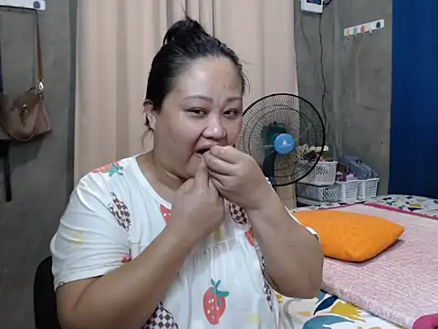 jengrey online show from October 2025 12:11:01 AM