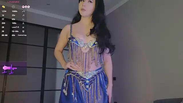 lunajii online show from October 2025 03:06:02 AM