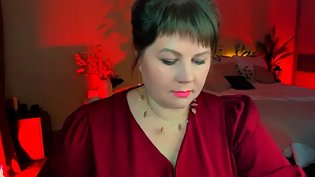 CrystaalStaar online show from November 2025 06:40:01 PM