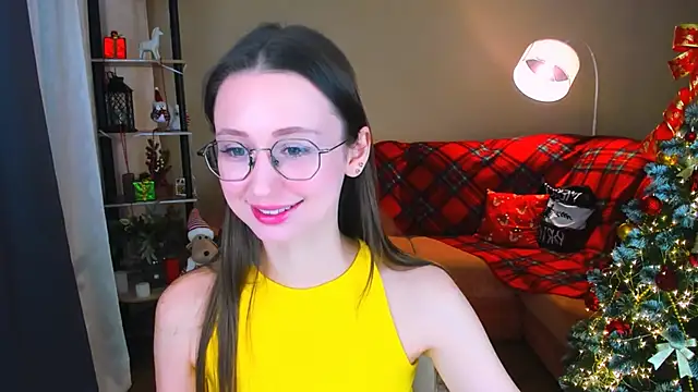 YourLovellyStory online show from December 2025 04:35:02 PM