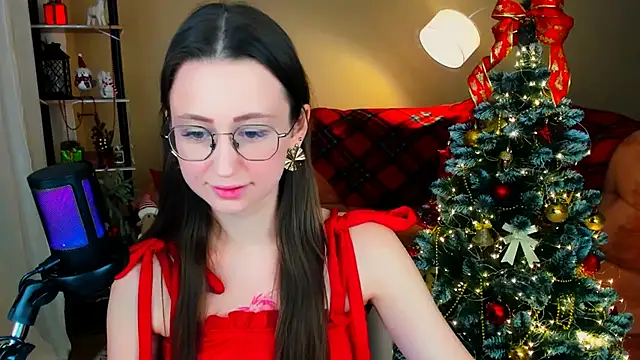 YourLovellyStory online show from December 2025 04:26:01 PM