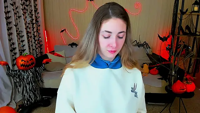 Snapshot of SensitiveSooul chatting on October 2025 07:32:01 PM SensitiveSooul online show from October 2025 07:32:01 PM