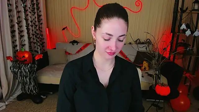 Snapshot of SensitiveSooul chatting on October 2025 08:10:01 PM SensitiveSooul online show from October 2025 08:10:01 PM