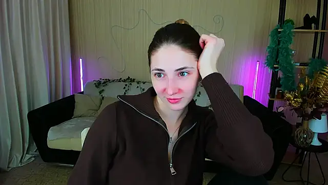 Snapshot of SensitiveSooul chatting on November 2025 11:43:02 AM SensitiveSooul online show from November 2025 11:43:02 AM