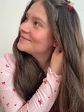 Snapshot of Emilyybennet_ chatting on June 2026 09:21:02 PM Emilyybennet online show from June 2026 09:21:02 PM