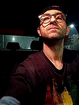 Snapshot of vasgabri chatting on November 2025 05:17:01 PM vasgabri online show from November 2025 05:17:01 PM