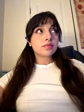 CharmingMaddie online show from November 2025 04:12:01 AM