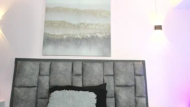 CrisstalStwart online show from December 2025 07:19:02 PM