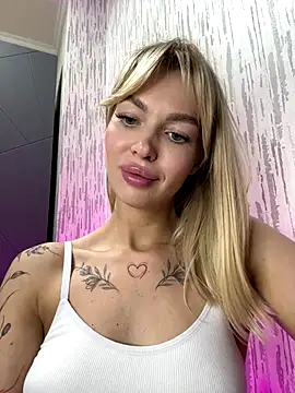 Snapshot of miss_veroNika chatting on September 2025 02:50:02 PM miss veroNika online show from September 2025 02:50:02 PM