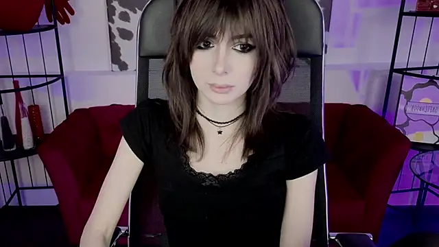 CrystallBloom online show from March 2026 01:06:01 PM