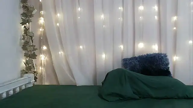 angelainparis28 online show from October 2025 04:55:01 AM