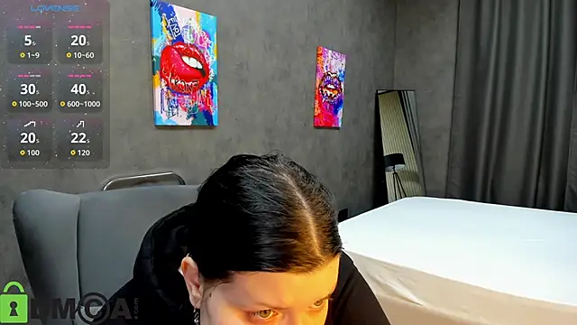 Michele Greenn online show from October 2025 01:08:02 AM