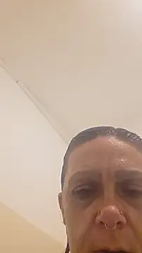 SparklesB1tch online show from May 2026 04:58:02 PM