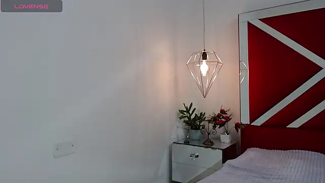 iisabella noa online show from November 2025 07:58:01 PM