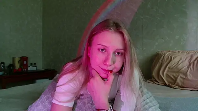 Snapshot of you_cant_forget chatting on September 2025 02:53:02 PM you cant forget online show from September 2025 02:53:02 PM
