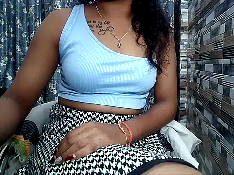 HOT AARVI11 online show from November 2025 03:32:02 PM