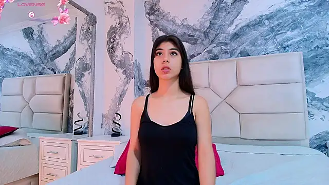 Snapshot of CristineCaru chatting on September 2025 01:00:01 PM CristineCaru online show from September 2025 01:00:01 PM