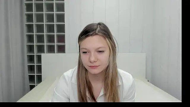 Sunny Sammy online show from December 2025 01:22:01 AM