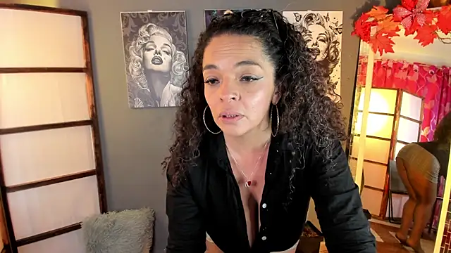 Snapshot of eleonor_x chatting on July 2026 03:23:01 AM eleonor x online show from July 2026 03:23:01 AM