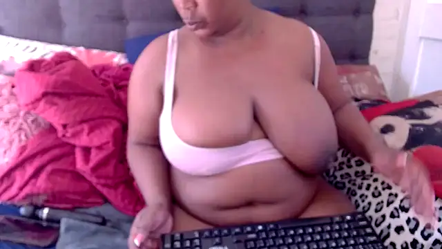 Snapshot of chockclitx5 chatting on April 2026 07:06:01 AM chockclitx5 online show from April 2026 07:06:01 AM