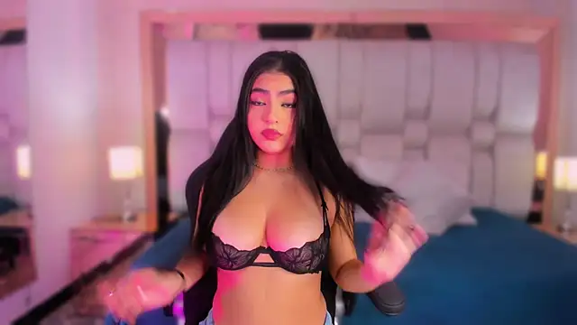 Snapshot of BelaCox_ chatting on September 2025 11:56:02 AM BelaCox  online show from September 2025 11:56:02 AM