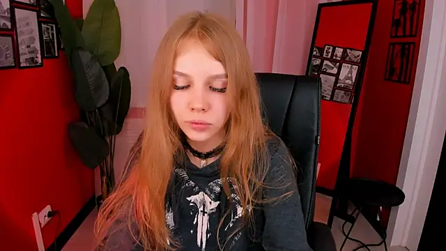 Selen hells weet online show from September 2025 06:53:02 PM