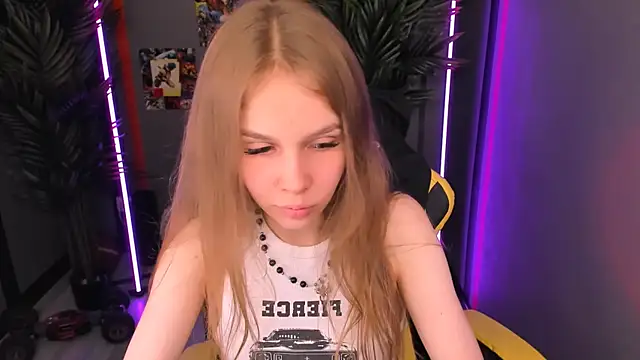 Selen hells weet online show from October 2025 05:10:02 PM