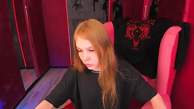 Selen hells weet online show from October 2025 05:00:01 PM
