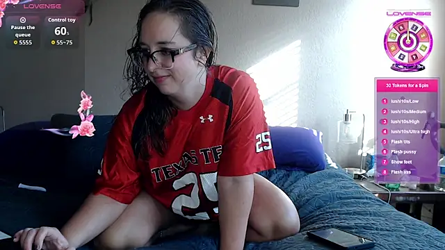 Lona Kitten online show from October 2025 09:37:01 PM