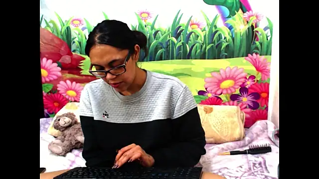 indiandesire4u69 online show from November 2025 04:18:02 PM