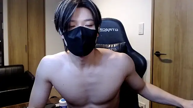 Snapshot of Mei-Tanaka chatting on November 2025 02:17:01 PM Mei-Tanaka online show from November 2025 02:17:01 PM