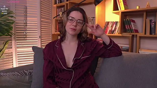 Sunny Teaze online show from February 2026 07:34:01 AM